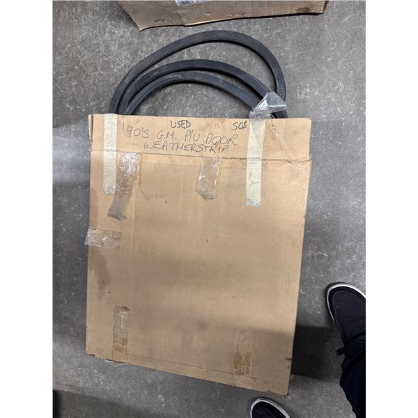 1990s GM pick up door weatherstrip