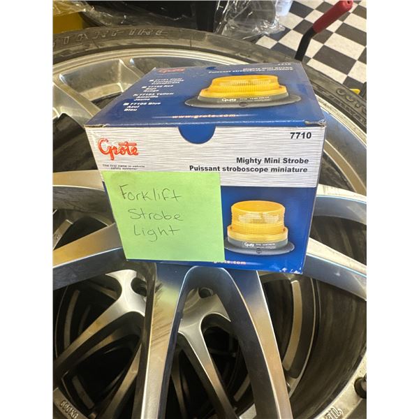 Mighty mini strobe light