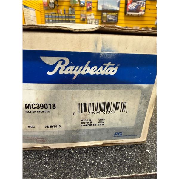 Master cylinder, assemblies, and brake cart