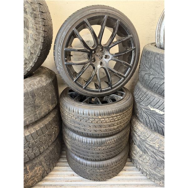 Chrysler 200 tires and rims 255/35ZR 2097WXL