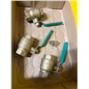 Image 1 : 1 1/4 inch DN 32 valves