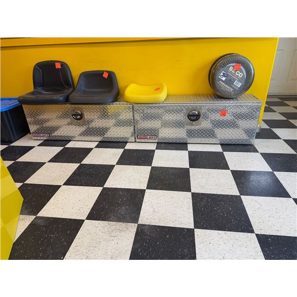 New checkered box measures 90" x 13 1/2" x 15 1/2"