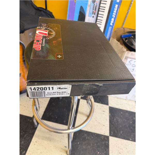 Acura RSX base MY02 Honda Civic 2 L tuner