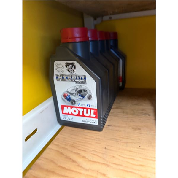 MOTUL0W – 16 synthetic hybrid oil (5)