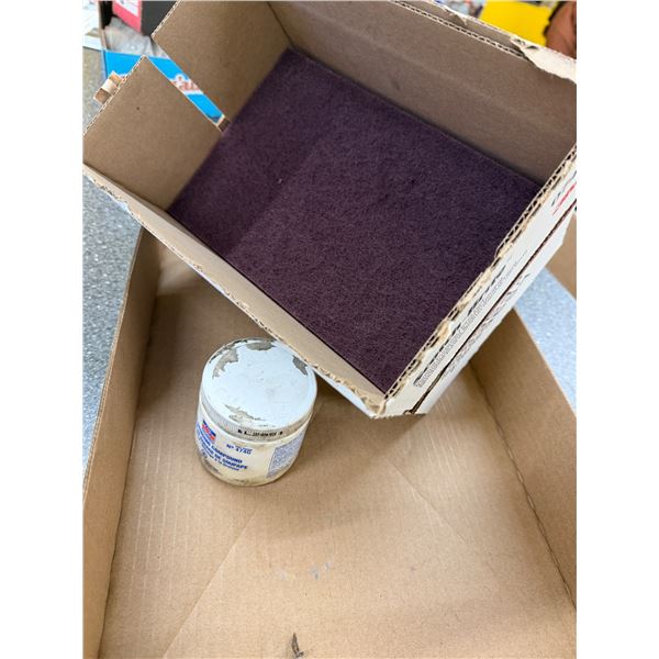 Grinding compound and scotch spray, general purpose, hand pads