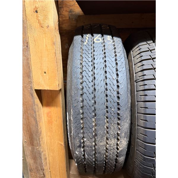 Tire 8.75–16.5 LT
