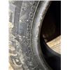 Image 2 : Single tire 235/65R 17
