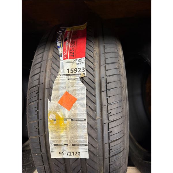 Single Michelin tire 225/50 R 17
