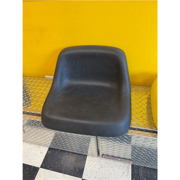 Tractor seat cushion