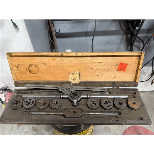 Large tap and die set little giant