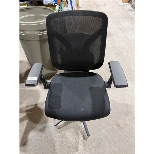 Black Ergonomic Office Chair with Adjustable Armrests and Mesh Backrest