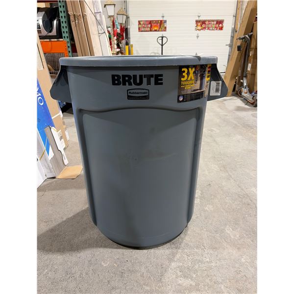 Rubbermaid Commercial BRUTE 32-Gallon Trash Can in Gray