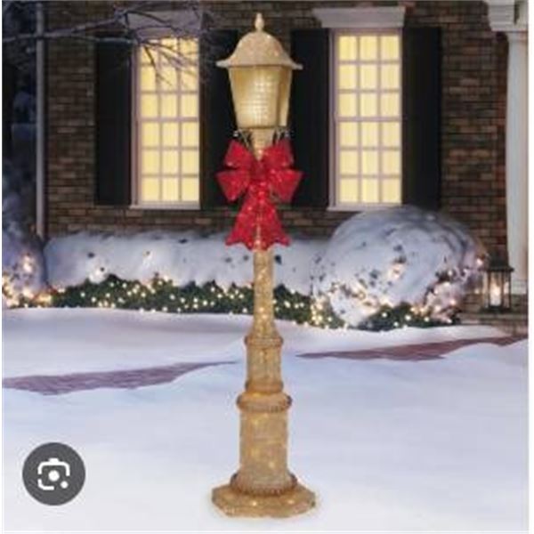 7-Ft Lamp Post With 220 LED Lights Featuring Festive Design