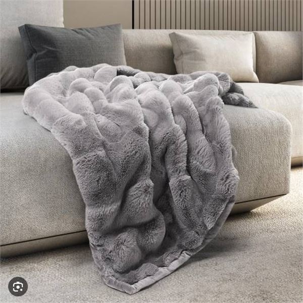 Mon Chateau Luxe Jacquard Faux Fur Throw, 60 in x 70 in