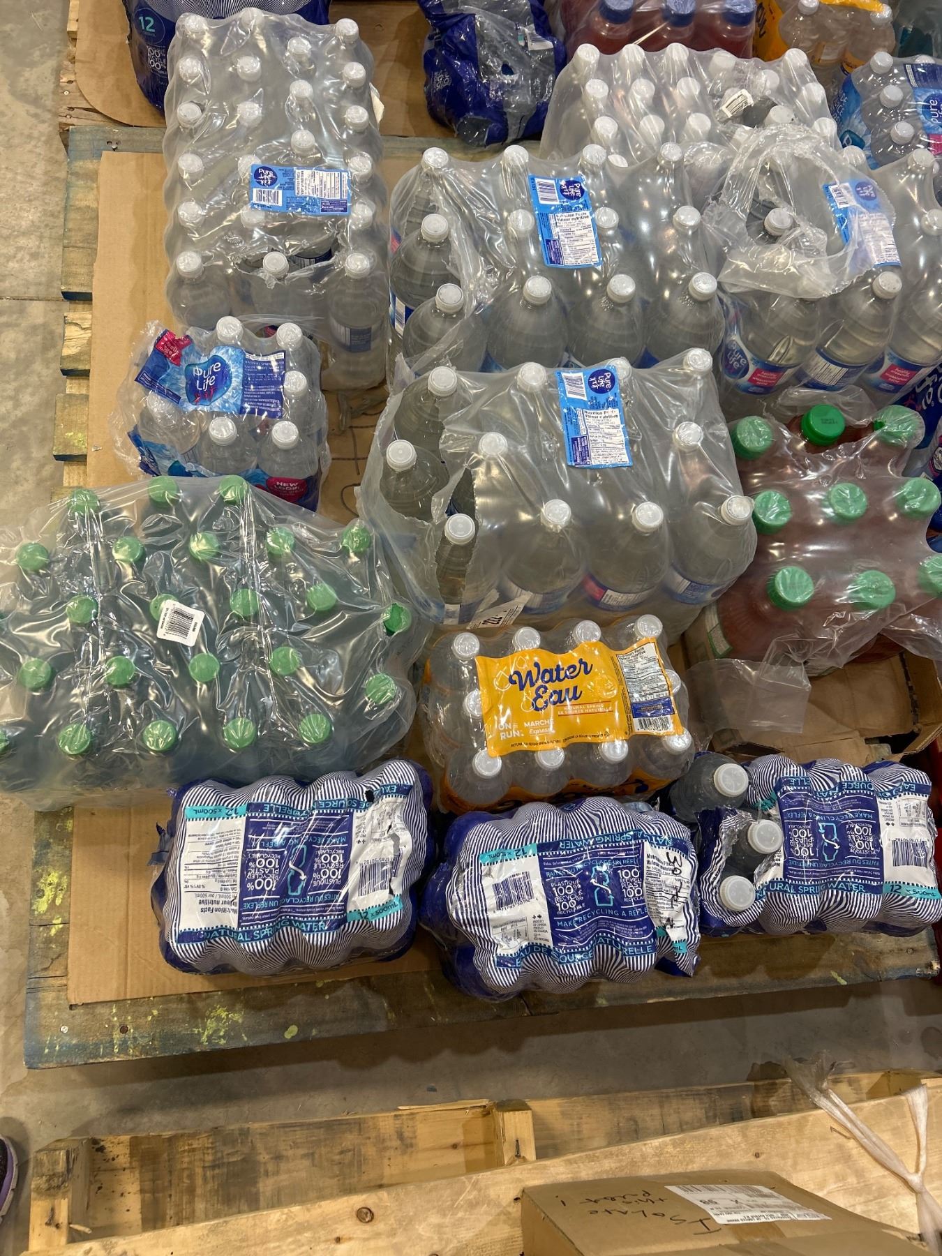 Lot of Bottled Water in Multipacks on Pallet