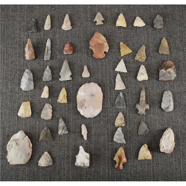 COLLECTION OF PREHISTORIC STONE POINTS