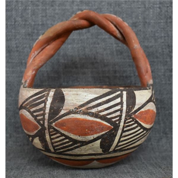 ISLETA POTTERY BASKET