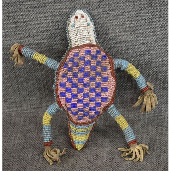 CHEYENNE BEADED FETISH