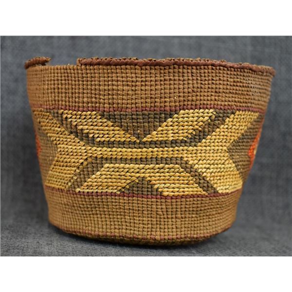 TLINGIT BASKETRY CYLINDER