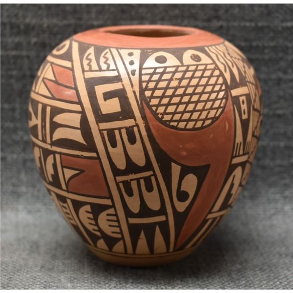 HOPI POTTERY JAR (VERLA DEWAKUKU)