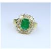 Image 3 : Elegant Emerald and Diamond Ring.