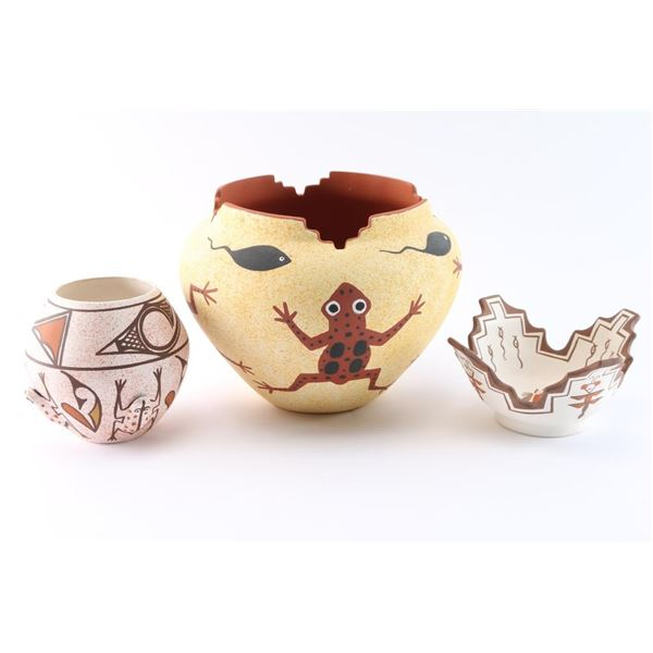 Lot of 3 Zuni Pots