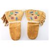 Image 1 : Beaded Cree Mittens
