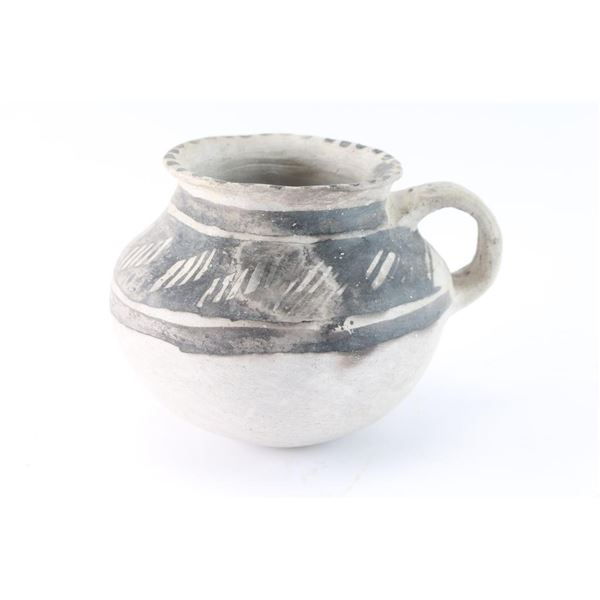 Anasazi Black & White Handled Pot.