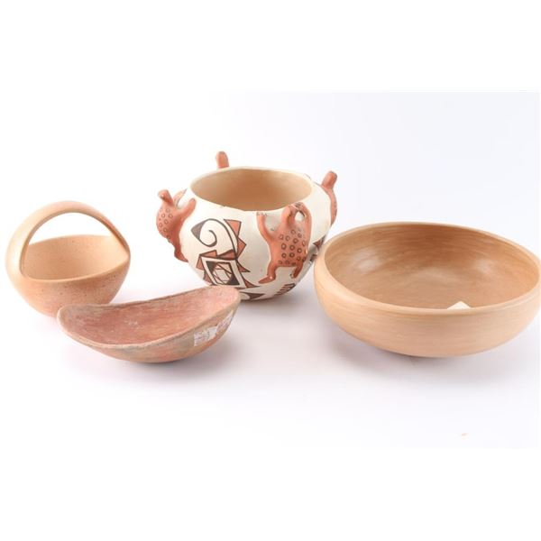 Lot of 4 Native American Pots
