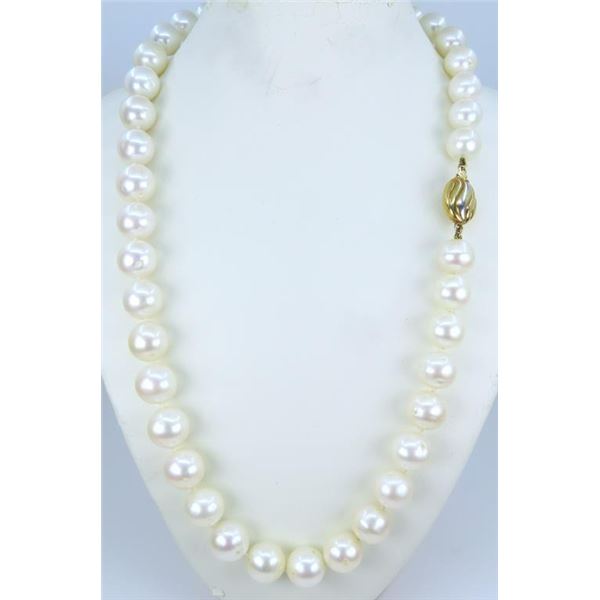 Classic Cultured Pearl Necklace.