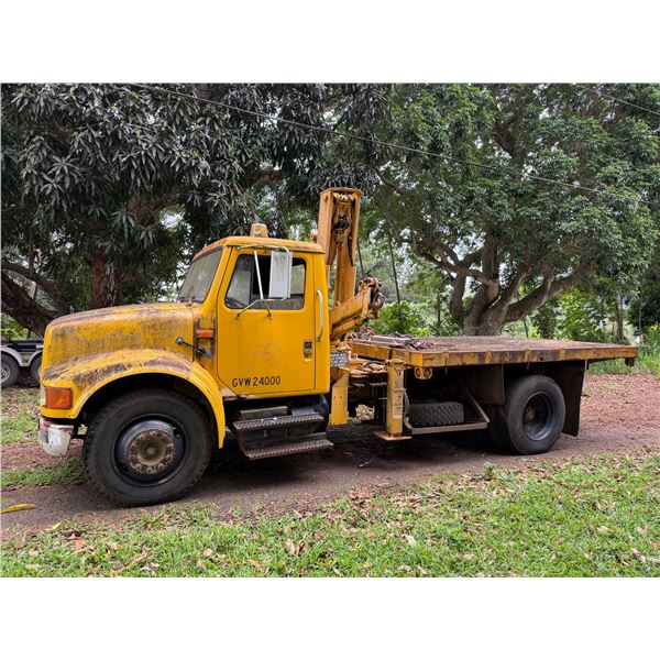 1989 International Flatbed Truck w/ Knuckle Boom Crane (Starts & Runs - See Video)