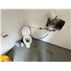 Image 3 : Enclosed Aluminum Bathroom Container  8' x 10' x 8'