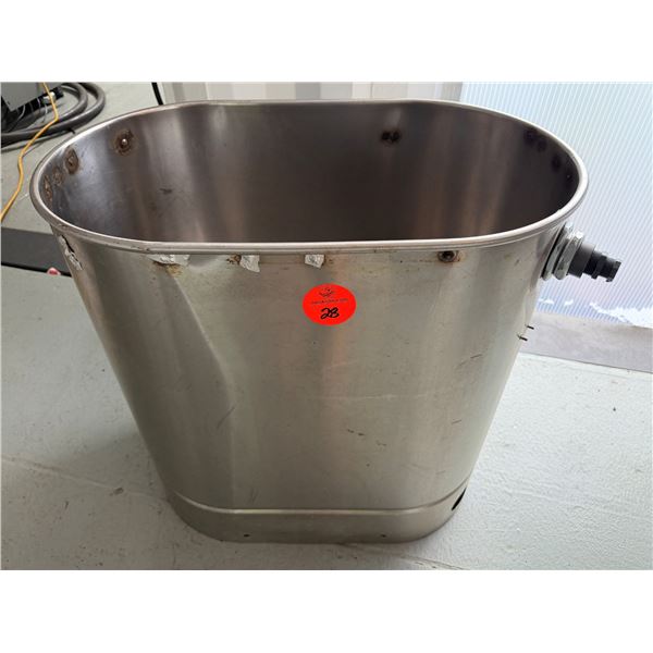 Oval Stainless Tank w/ 1.5" Tri-Clamp in Center for Drain 28" x 17" x 25"H