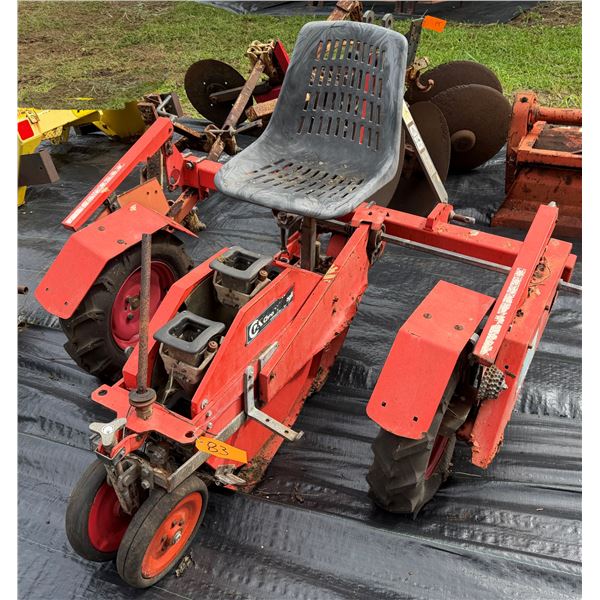 Checchi & Magli Single Row Transplanter Machine w/ 3pt Hitch (works)