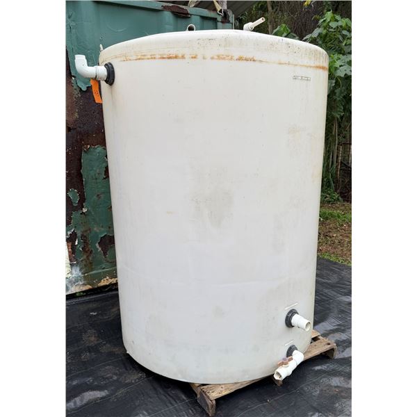 Poly Tank 800 Gallon