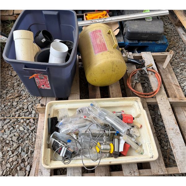 Pallet Misc Automotive Tools & Pipe Fittings