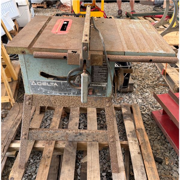 Delta 34-740 Table Saw