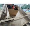 Image 4 : Stainless Steel Vibratory Spreader, 32" x 40"