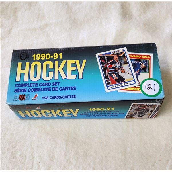 Set of 1990-91 OPC Hockey Cards - 528 cards