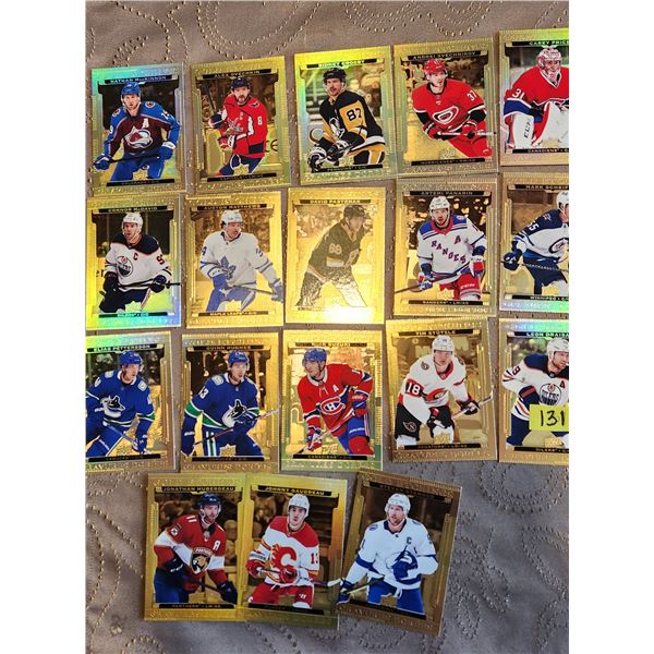 2022-23 Tim Hortons Gold Etchings (18) card Set
