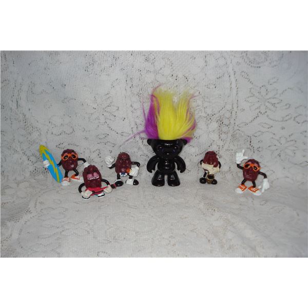 California Raisin Figures and Large Troll