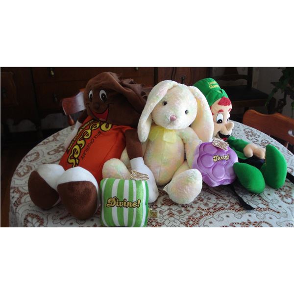 Lot of Advertising Stuffies Etc.   Lucky Charms is Backpack