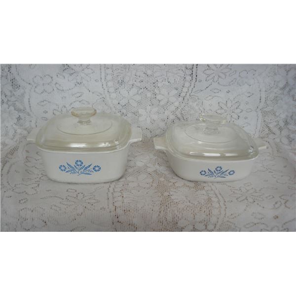 Pair Corning ware Casseroles  Staining on One  see pic