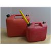 Image 2 : 2 gas jerry cans