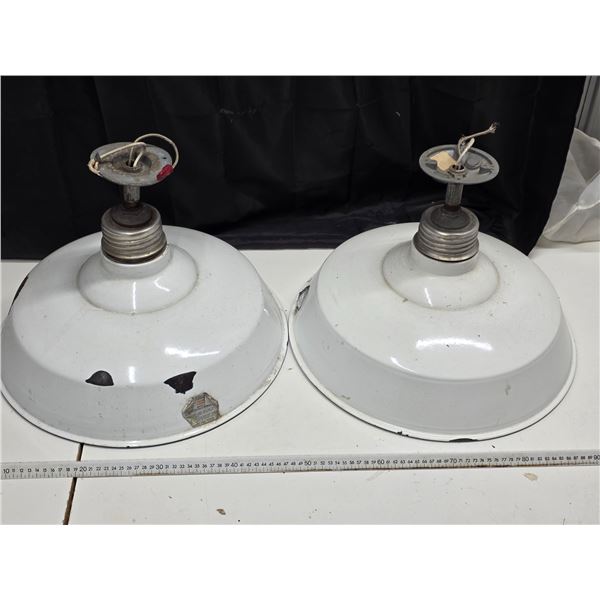 Porcelain service station lights