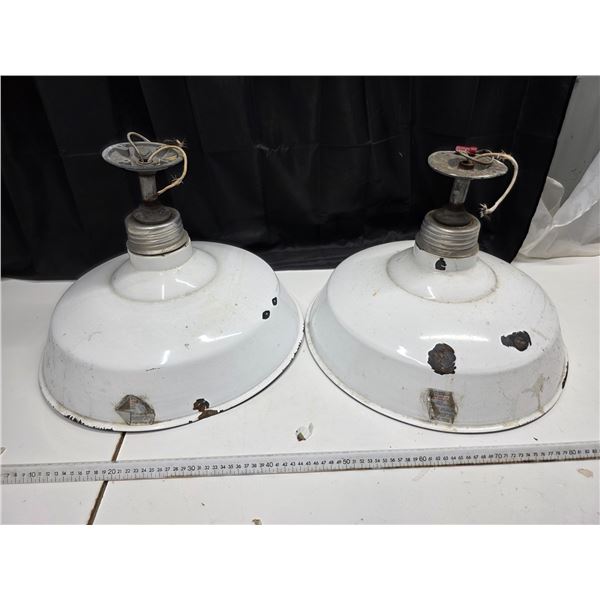 Porcelain service station lights