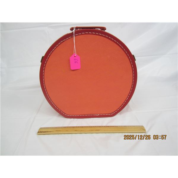 . Rare Red 1960's Ladies Small Suit Case Probably For Make Up Mint Condition 11 inches Across 6