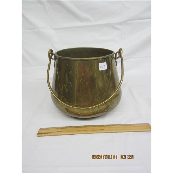 Brass Pot with Handel