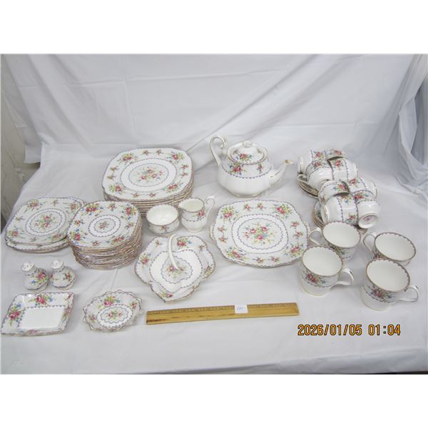 Royal Albert Petit Point Dinner Set With Tea Pot and Mugs in Great Shape