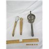 Image 1 : 3 Antique Kitchen Items